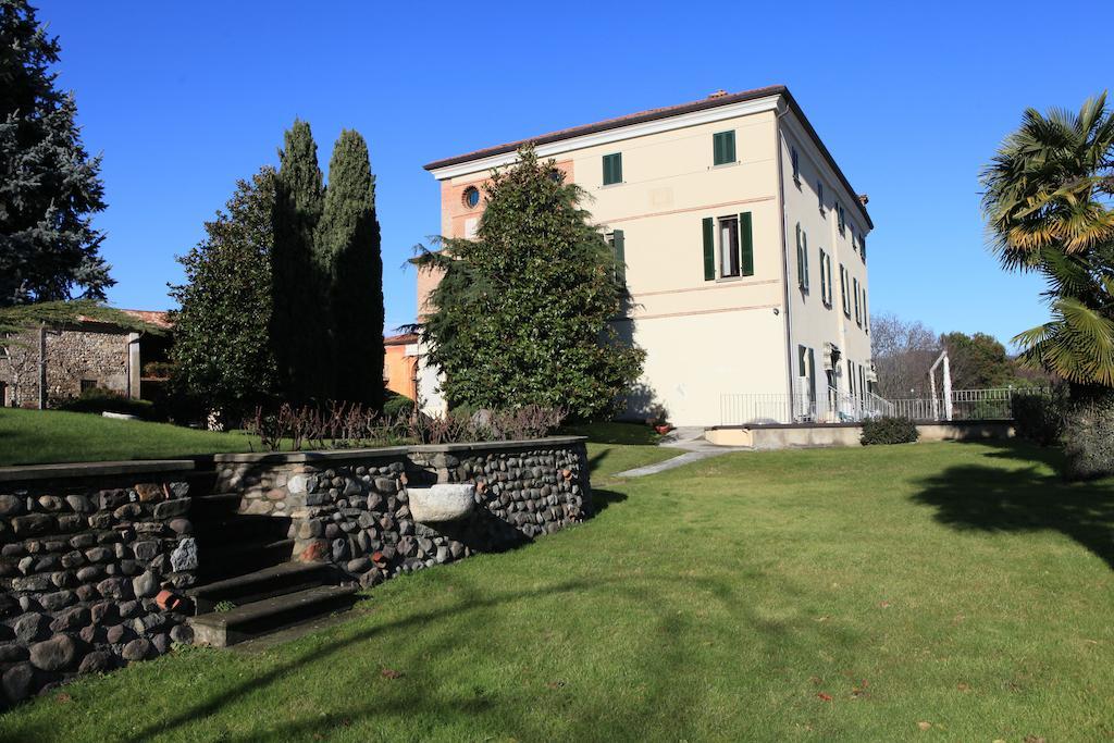 Villa Santa Maria Dell'Arco - Centro Oreb Cazzago San Martino エクステリア 写真