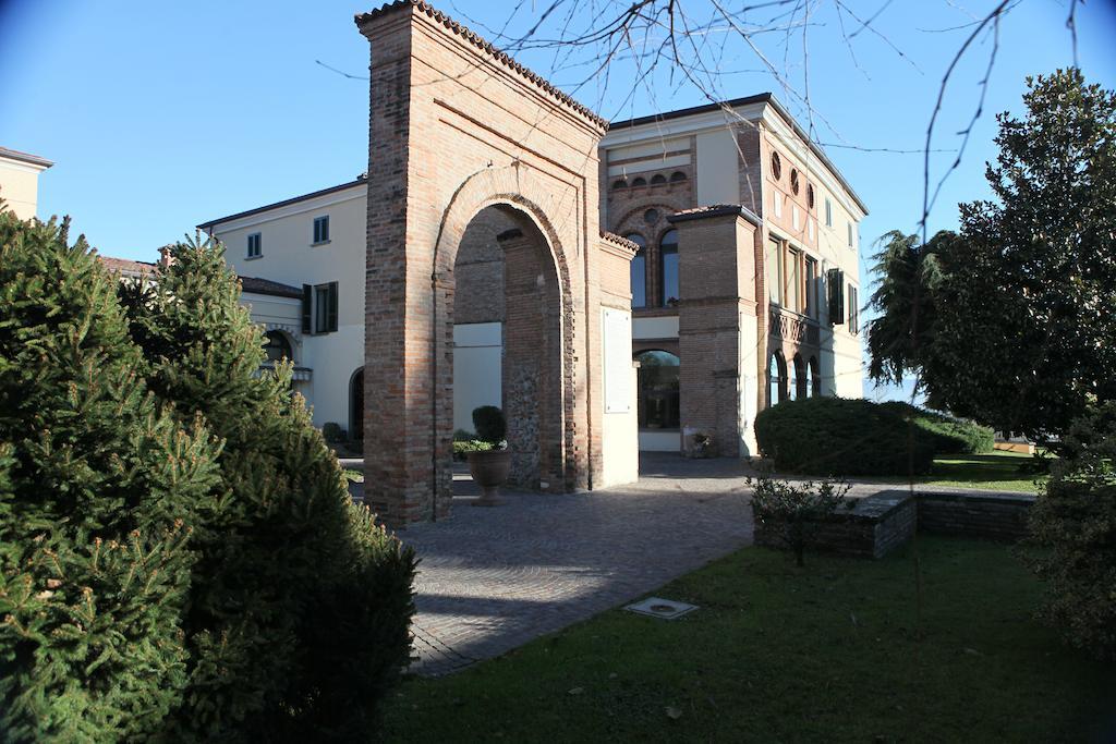 Villa Santa Maria Dell'Arco - Centro Oreb Cazzago San Martino エクステリア 写真