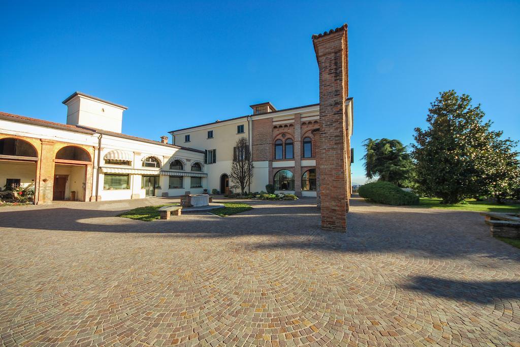 Villa Santa Maria Dell'Arco - Centro Oreb Cazzago San Martino エクステリア 写真