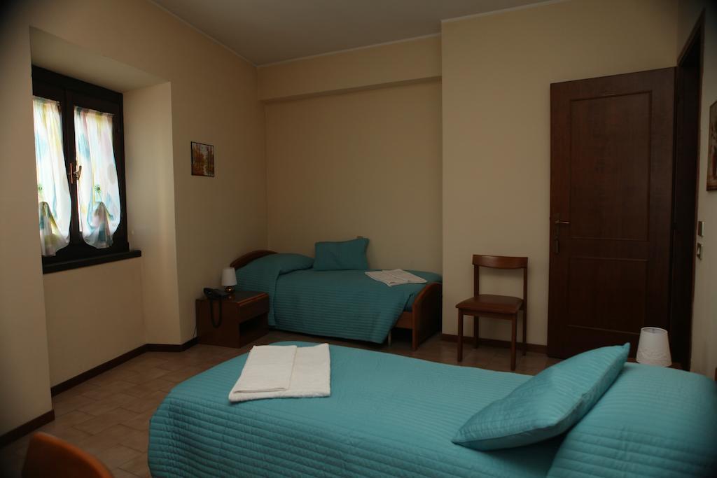 Villa Santa Maria Dell'Arco - Centro Oreb Cazzago San Martino 部屋 写真