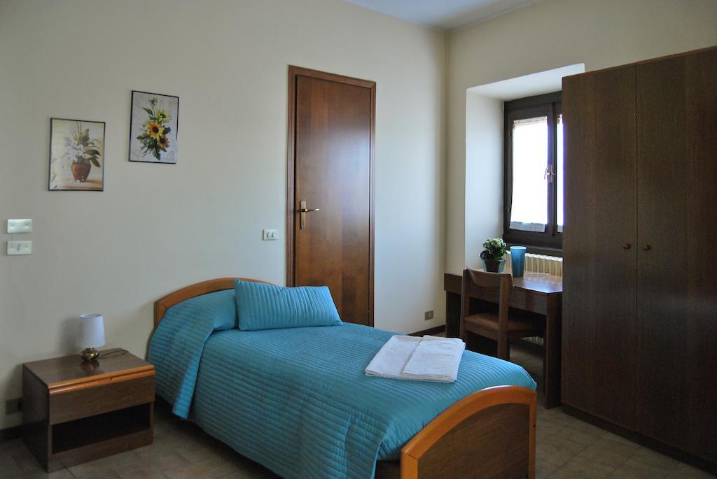 Villa Santa Maria Dell'Arco - Centro Oreb Cazzago San Martino 部屋 写真