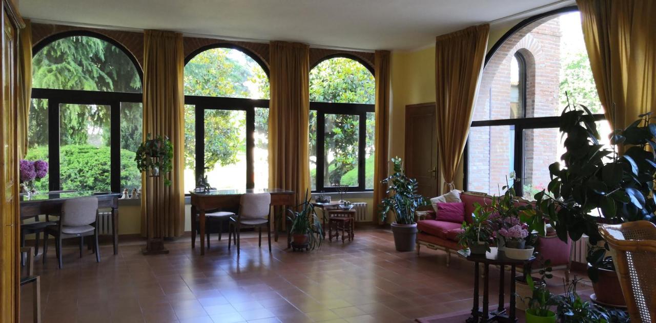 Villa Santa Maria Dell'Arco - Centro Oreb Cazzago San Martino エクステリア 写真